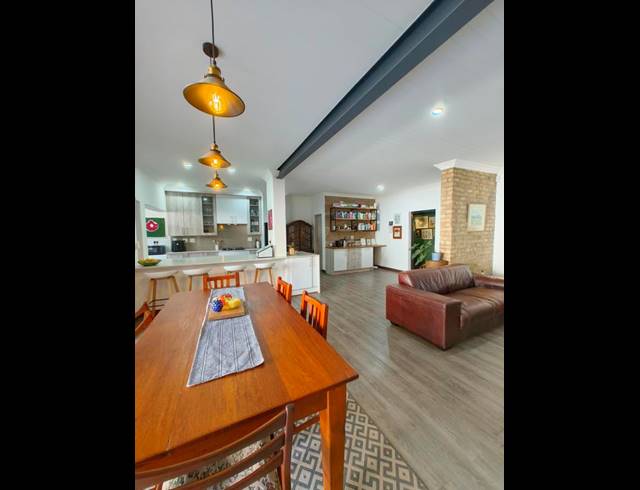 4 BEDROOM HOUSE FOR SALE IN MENLO PARK